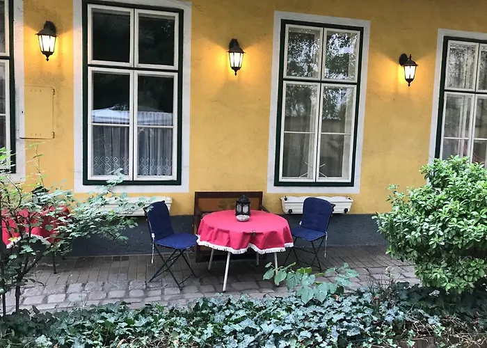 70m² Grosses Mit Gartenzugang Apartment